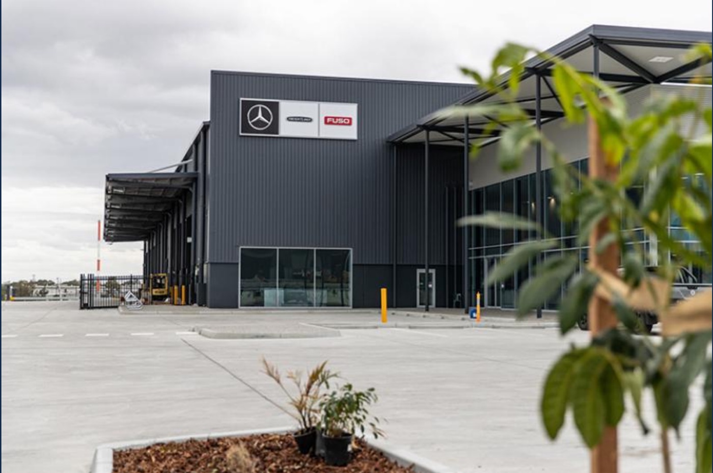 Mercedes-Benz truck showroom and workshop facility